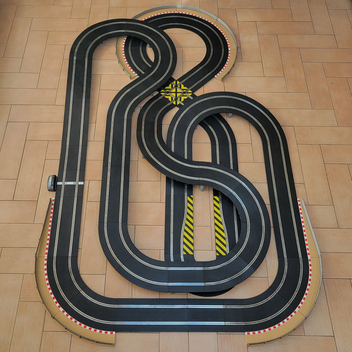 Scalextric Sport 1:32 Track Set - Huge Layout SPORT AS5 - Default Title - IF_64A18334
