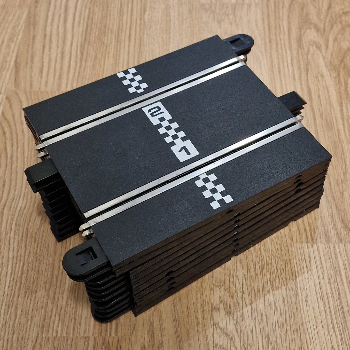 Scalextric Sport 1:32 Track - C8207 Short / Half Straights x 10 + Start Line #E