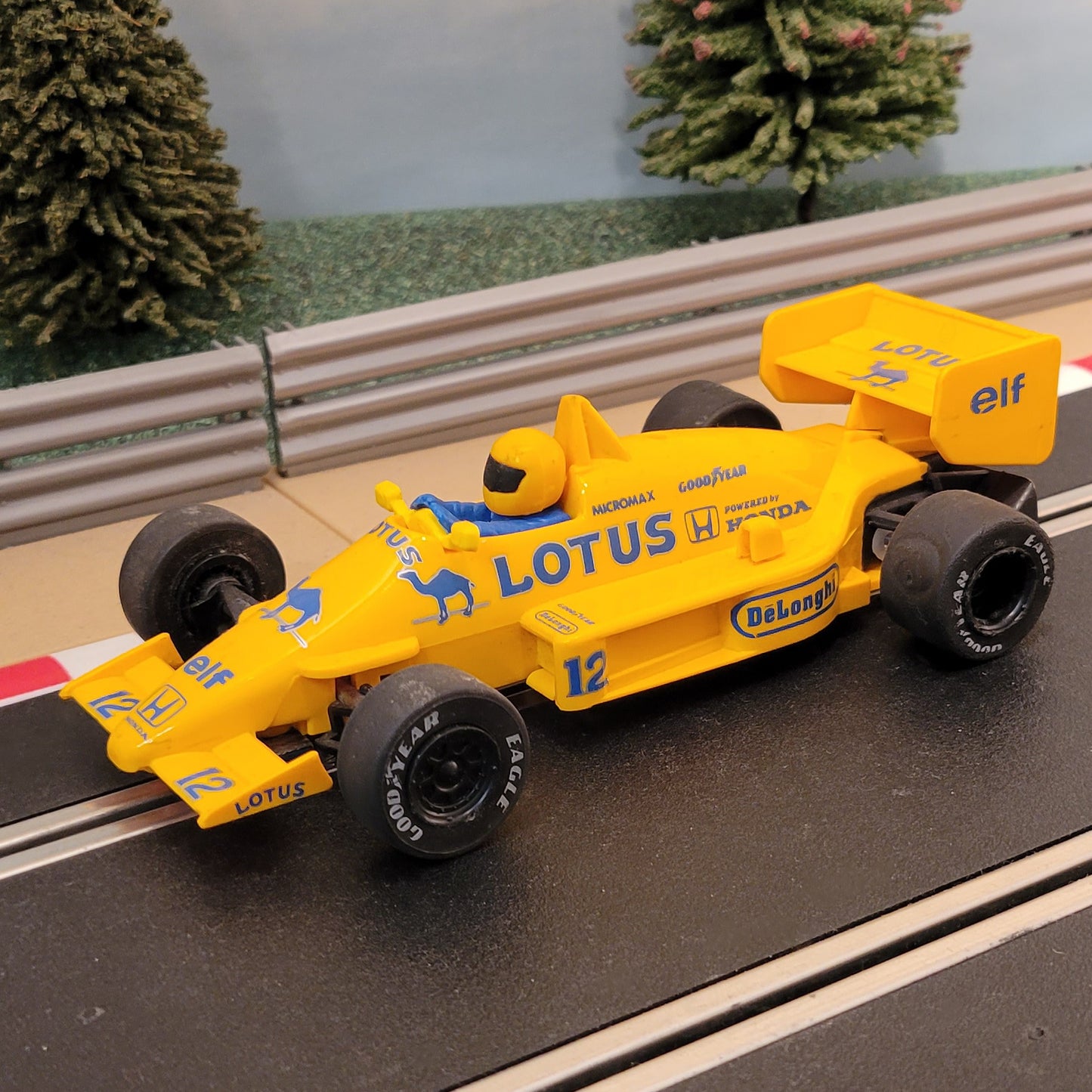 Scalextric 1:32 Car - C434 Yellow F1 Lotus Camel Elf - Ayrton Senna #12 #E