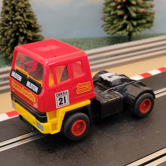 Scalextric 1:32 Lorry Truck Racing Rig - C2070 Red Demon Tweeks #21 #Q