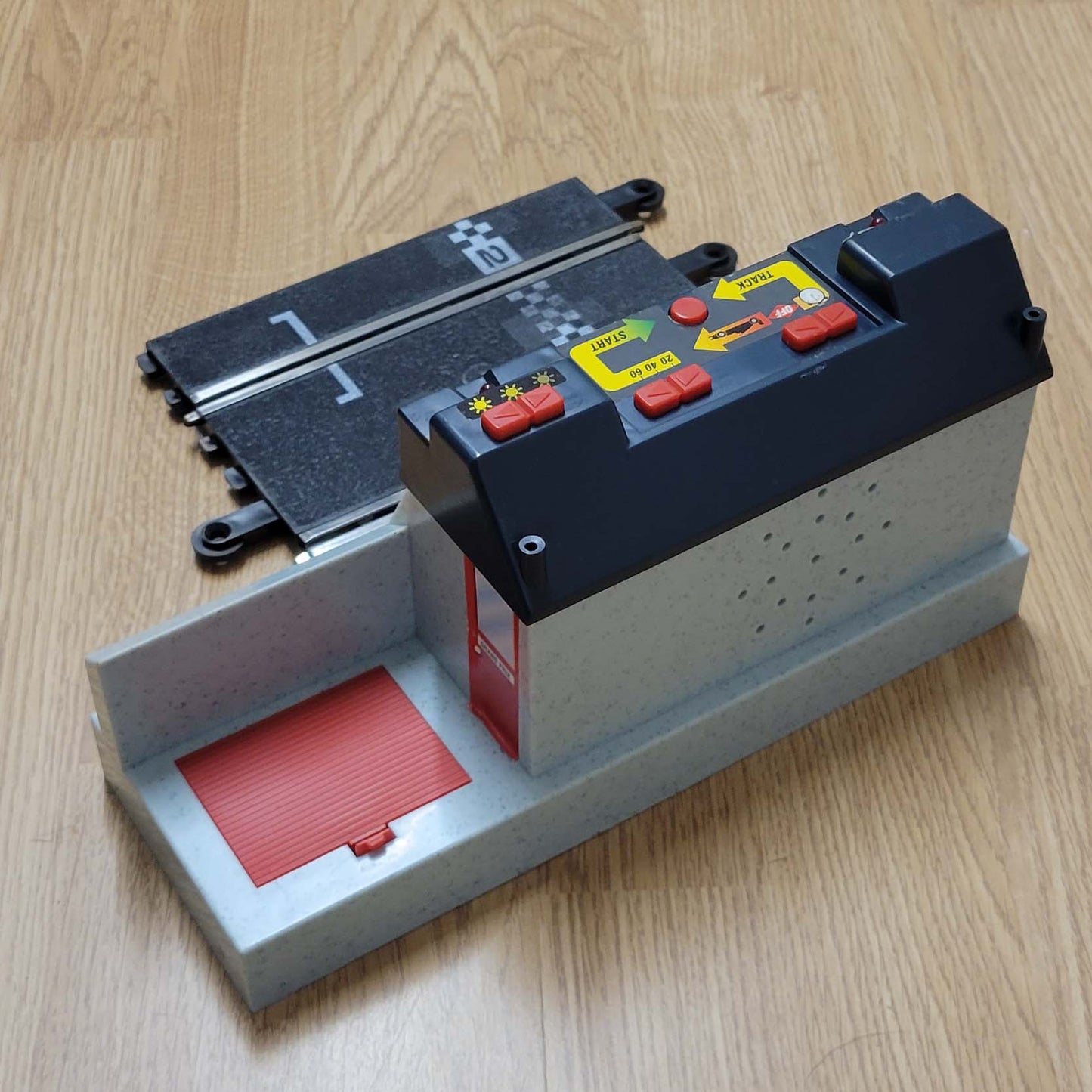 Scalextric 1:32 Building - C8002 Pole Position Sound Control Centre #A