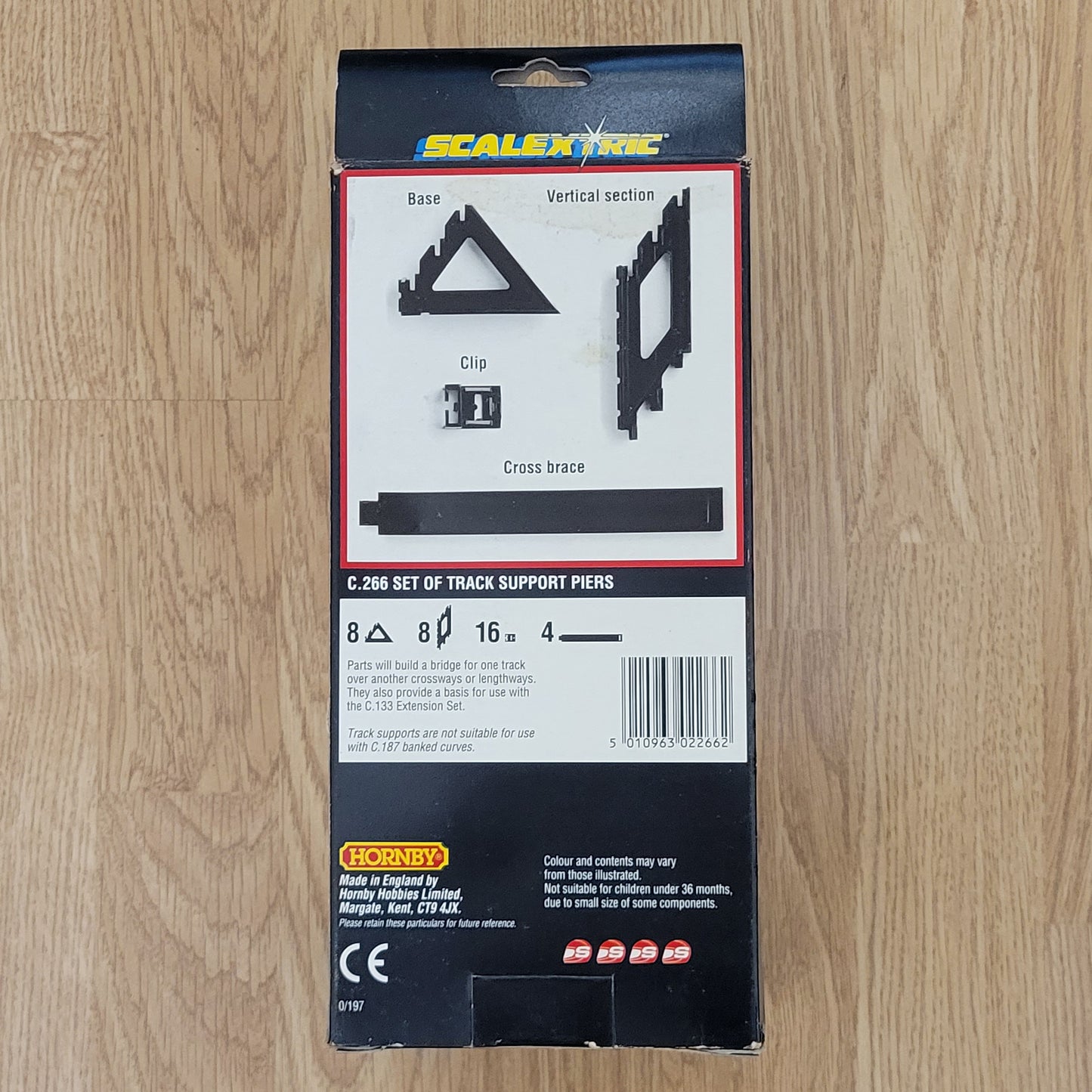 Scalextric Classic 1:32 Piers Track Supports C266 With Box