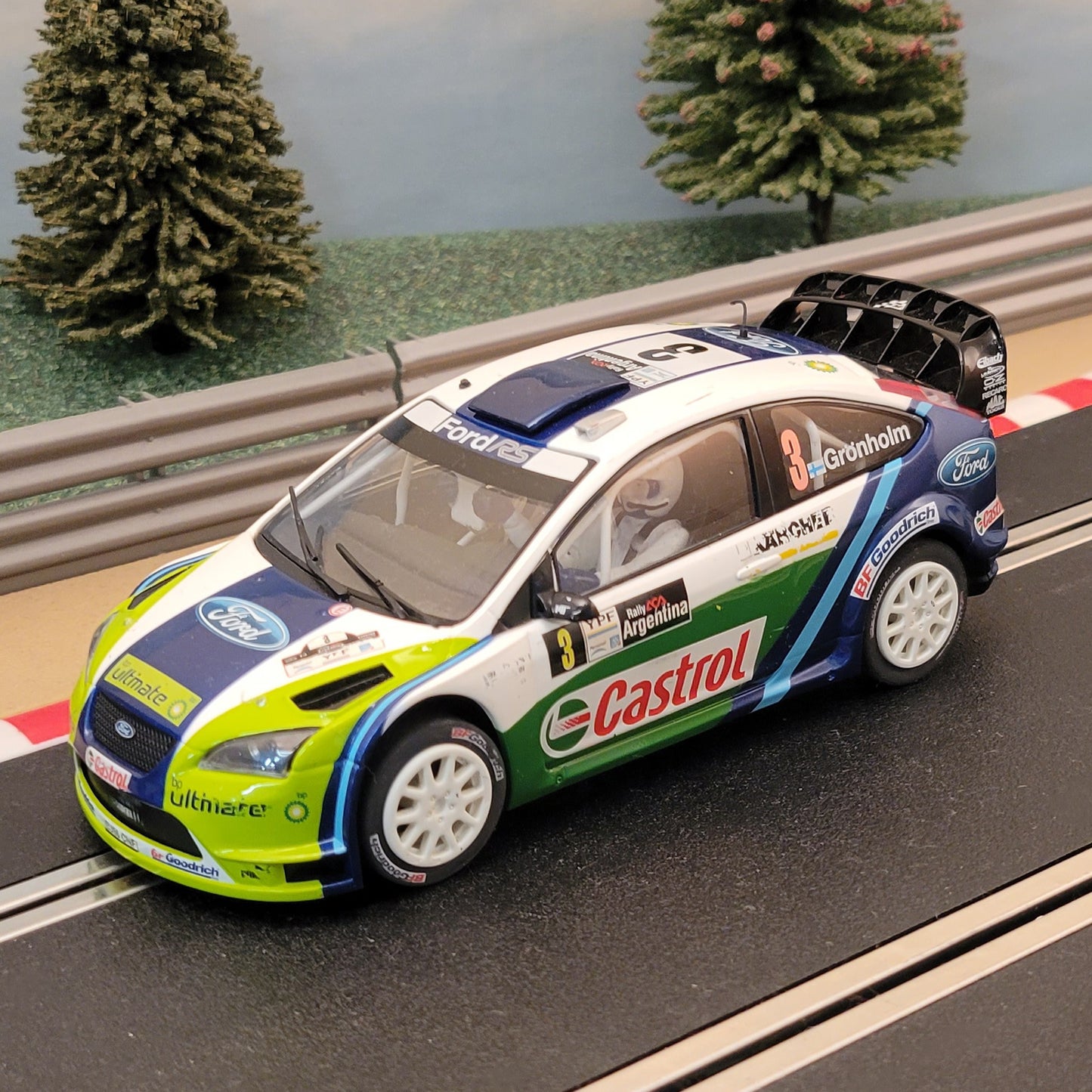 Scalextric 1:32 Car - C2802 Ford Focus 4WD WRC 2006 #3 Gronholm *LIGHTS* #K