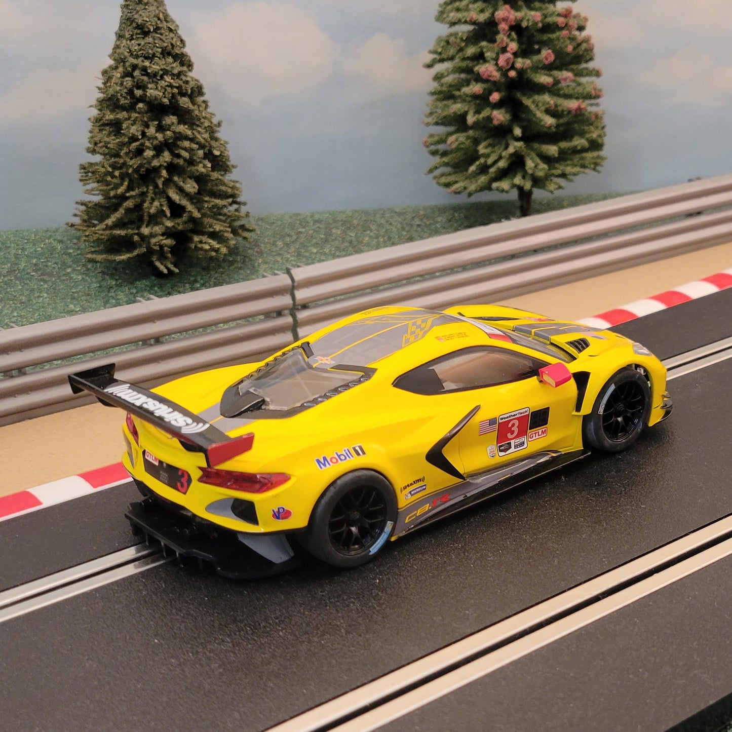 Scalextric 1:32 Car - C4246 Yellow Chevrolet Corvette C8R Le Mans *LIGHTS* #3