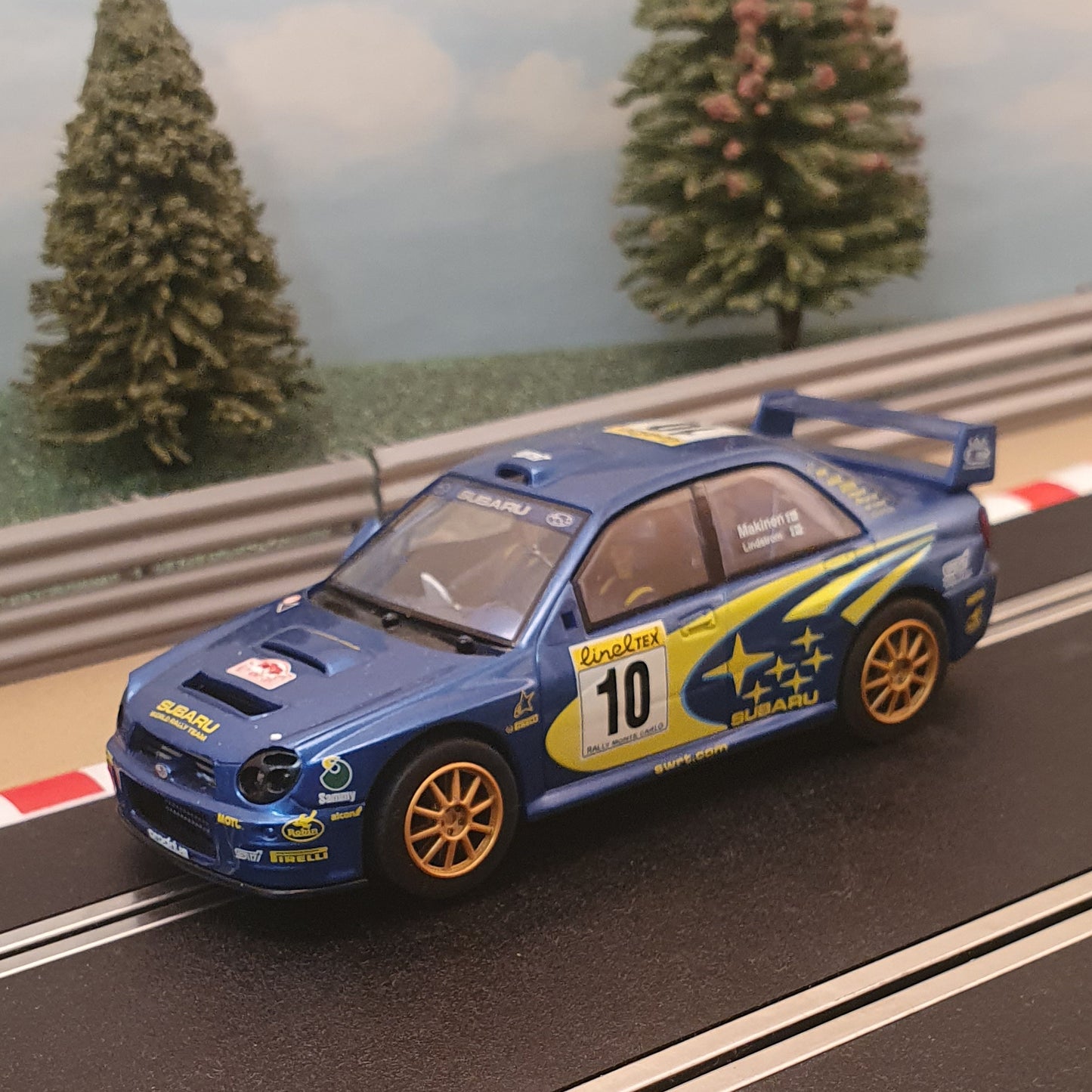 Scalextric 1:32 Car - C2412 Subaru Impreza WRC Makinen #10 *LIGHTS* #Q