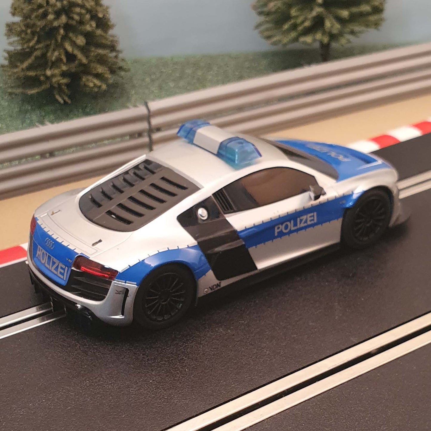 Scalextric 1:32 Car - C3374 Audi R8 Police Polizei Car *Lights & Siren* #GLWS