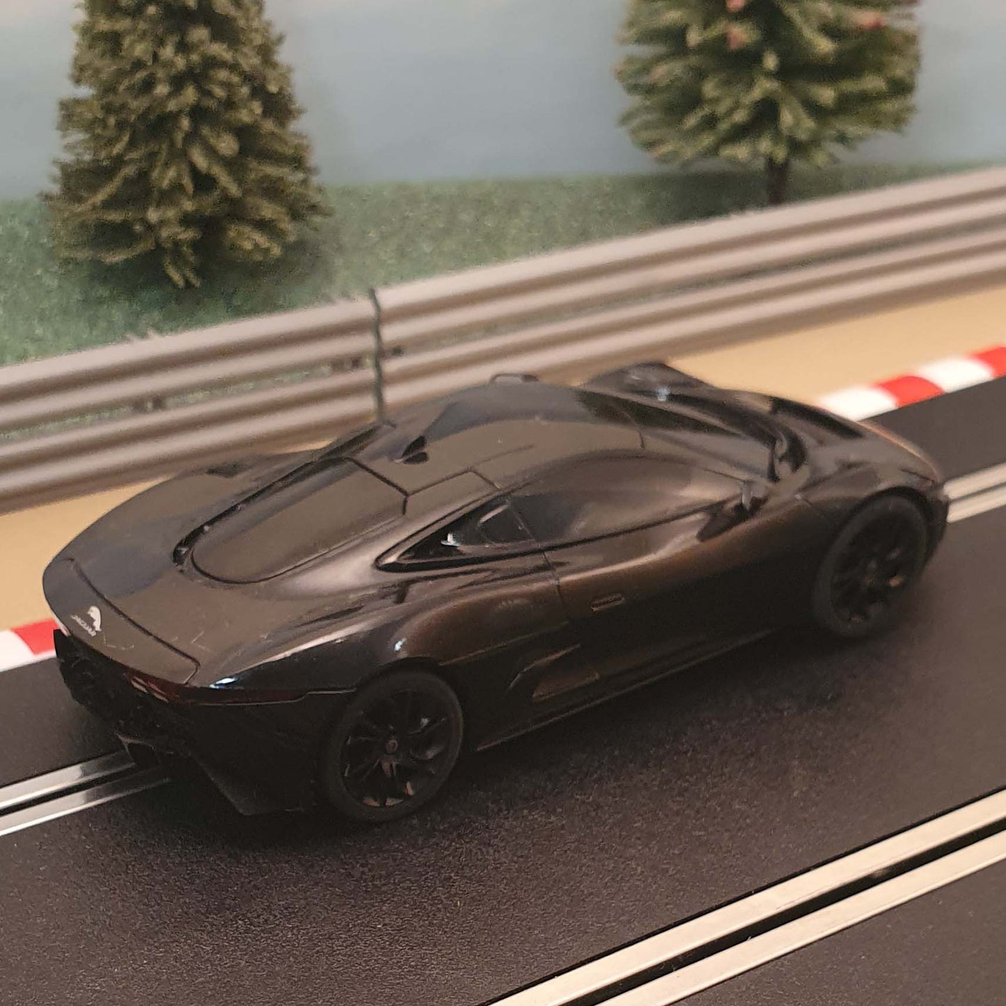 Scalextric 1:32 Car - C3814 Black Jaguar C-X75 *LIGHTS* #F