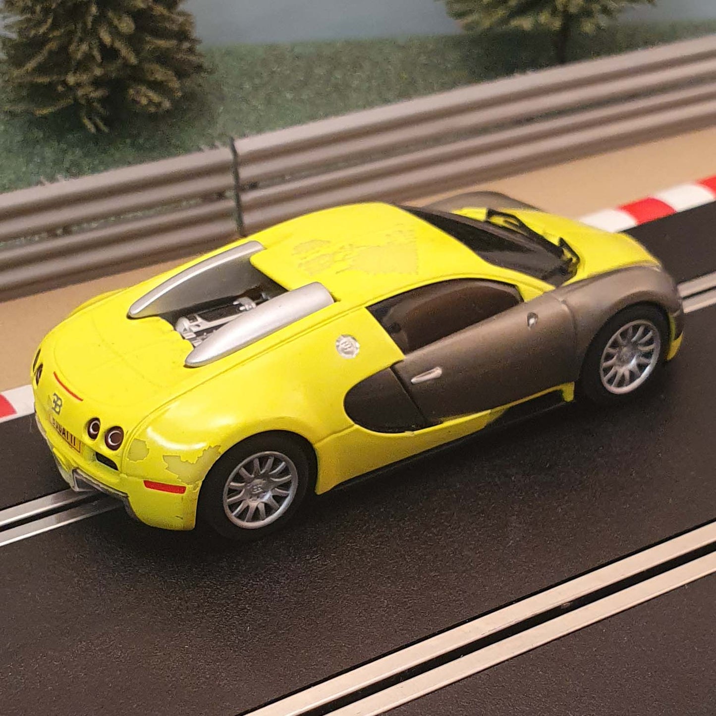 Scalextric 1:32 Car - Yellow Bugatti Veyron #K