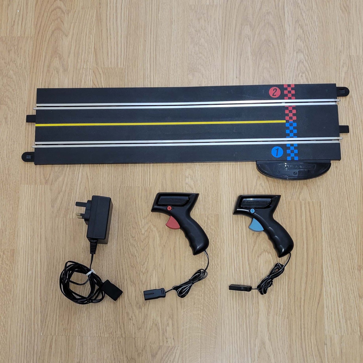 Scalextric Sport 1:32 Track - C1452 C8528 Extra Long Powerbase & Controllers #E