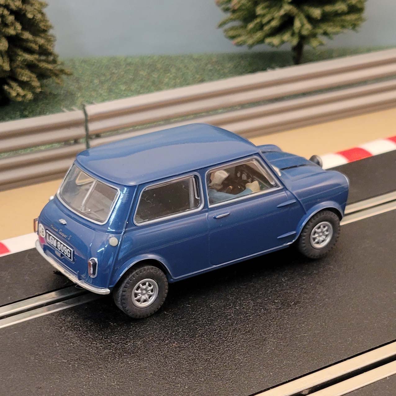 Scalextric 1:32 Car - C1280 Blue Austin Mini Cooper Italian Job *LIGHTS* #L