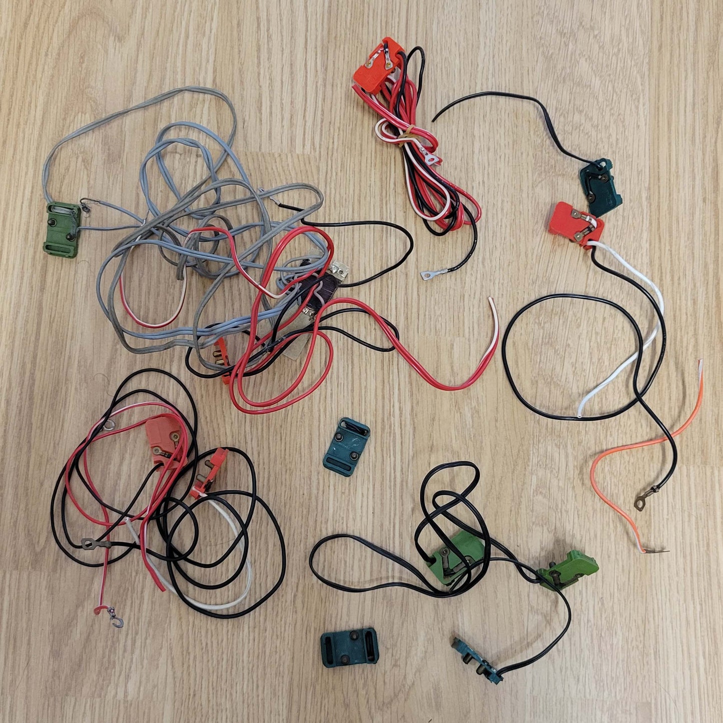 Scalextric Spares - A266 Cables / Wiring Harness / Plugs #C