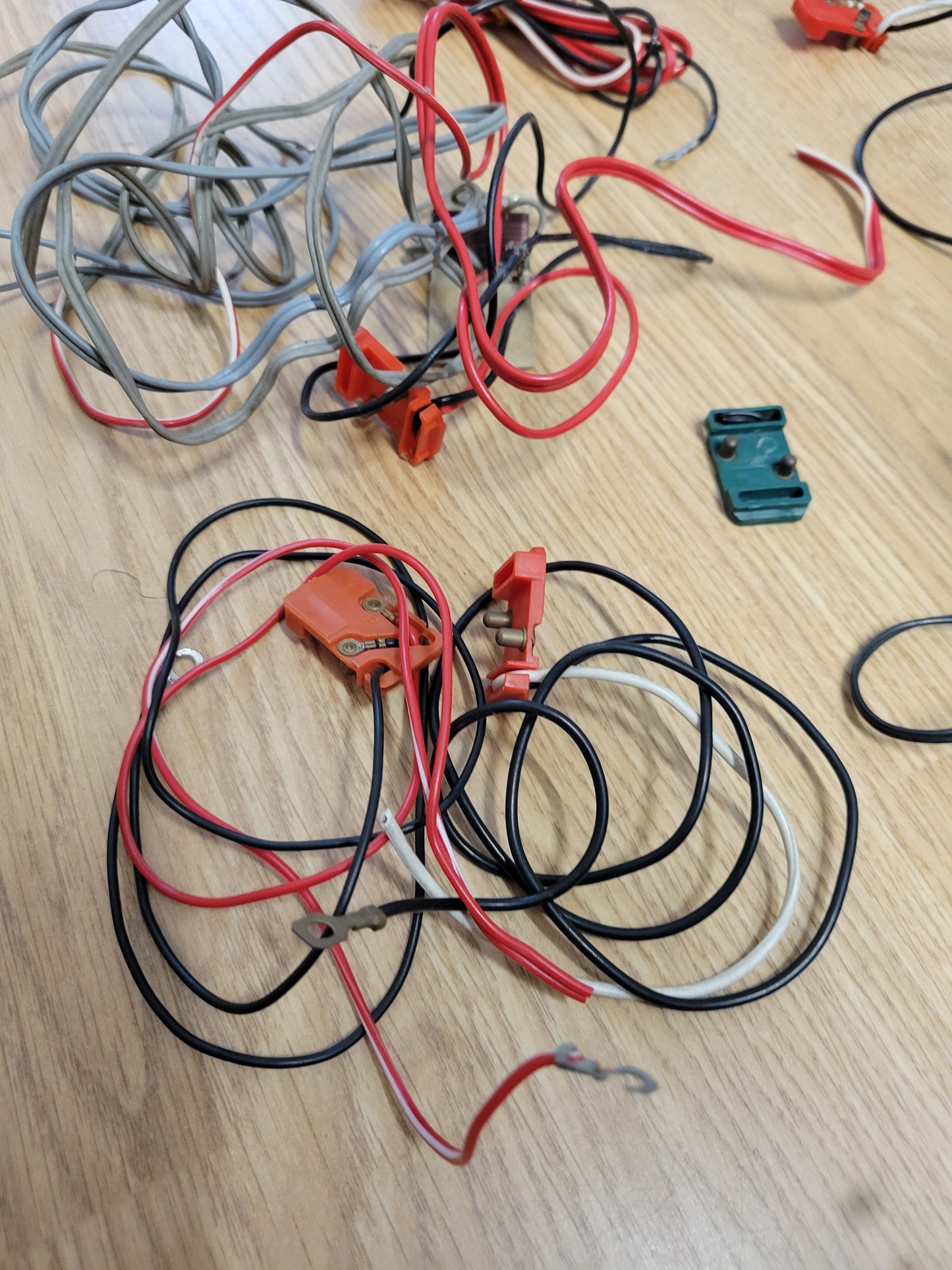 Scalextric Spares - A266 Cables / Wiring Harness / Plugs #C