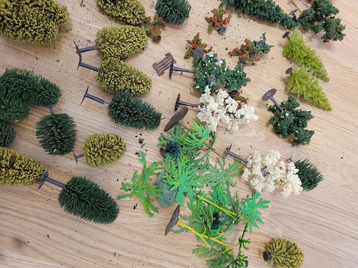 Scalextric / Model Railway 1:32 OO Gauge Trees
