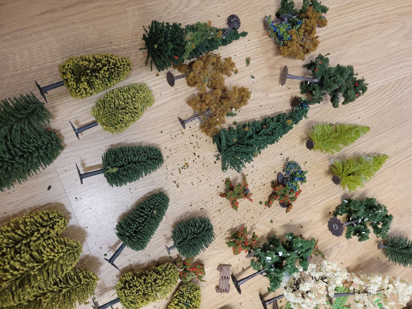 Scalextric / Model Railway 1:32 OO Gauge Trees