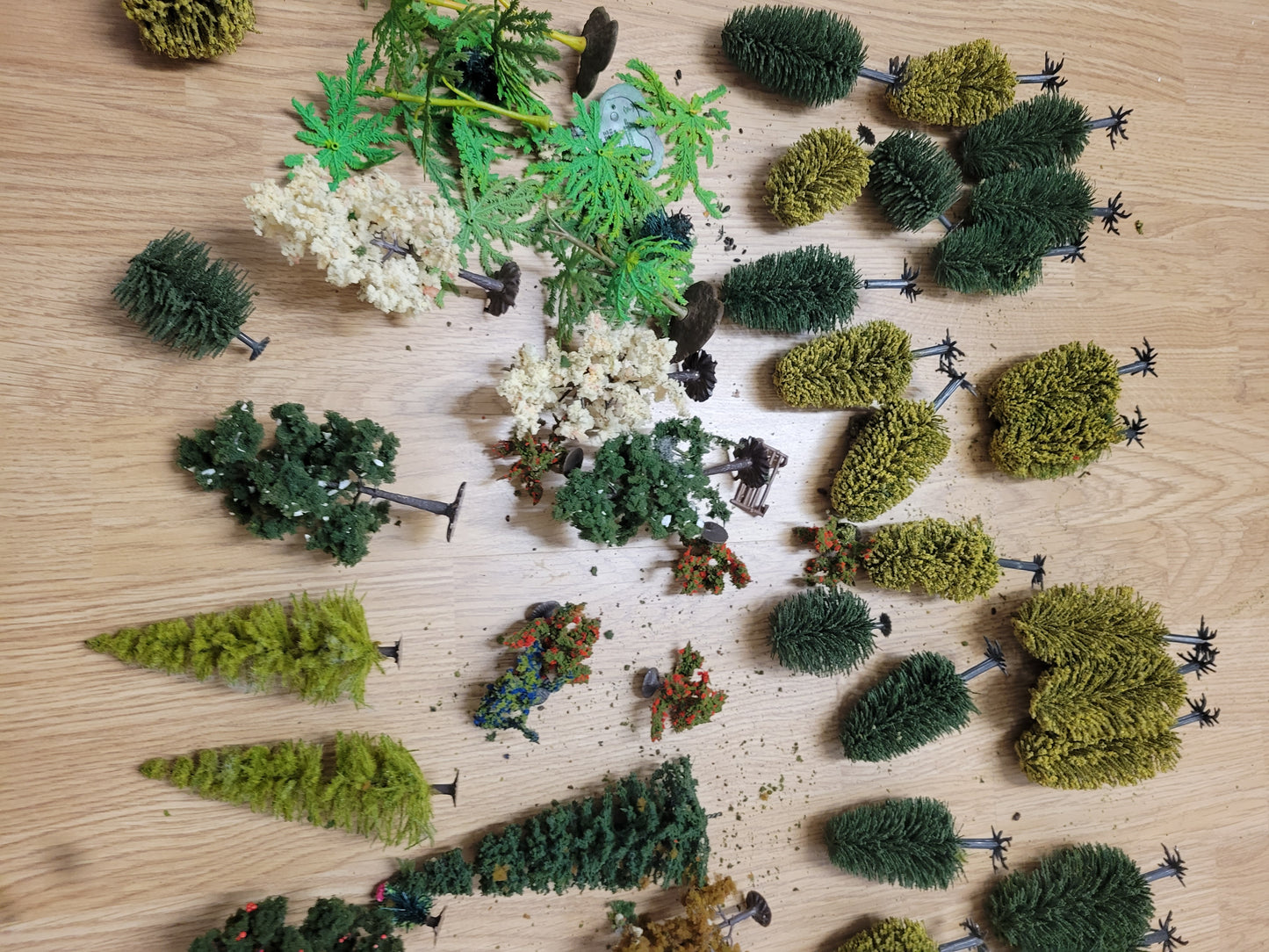 Scalextric / Model Railway 1:32 OO Gauge Trees