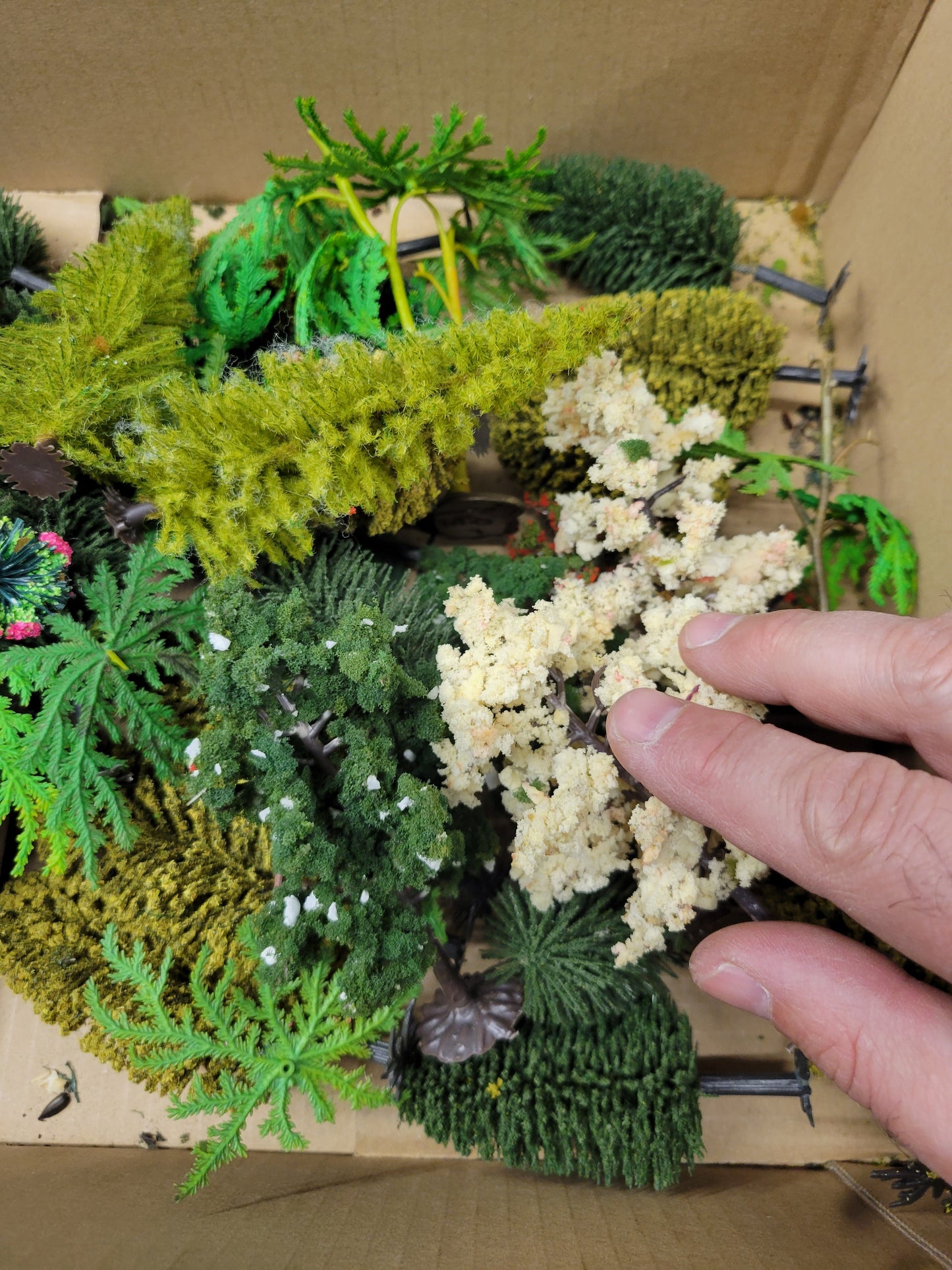 Scalextric / Model Railway 1:32 OO Gauge Trees