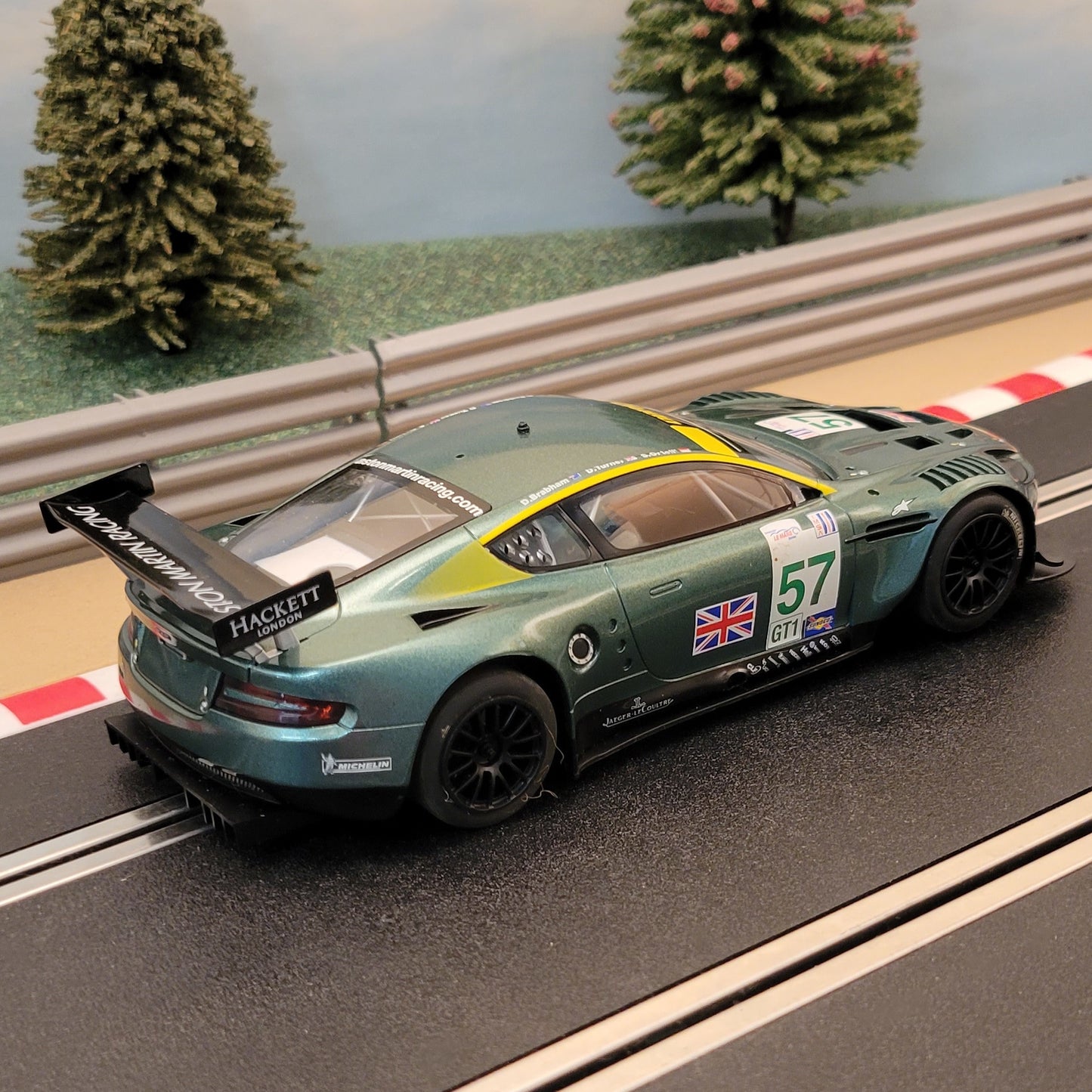 Scalextric 1:32 Digital Car - C2644D Aston Martin DBR9 #57 *LIGHTS* #FWM