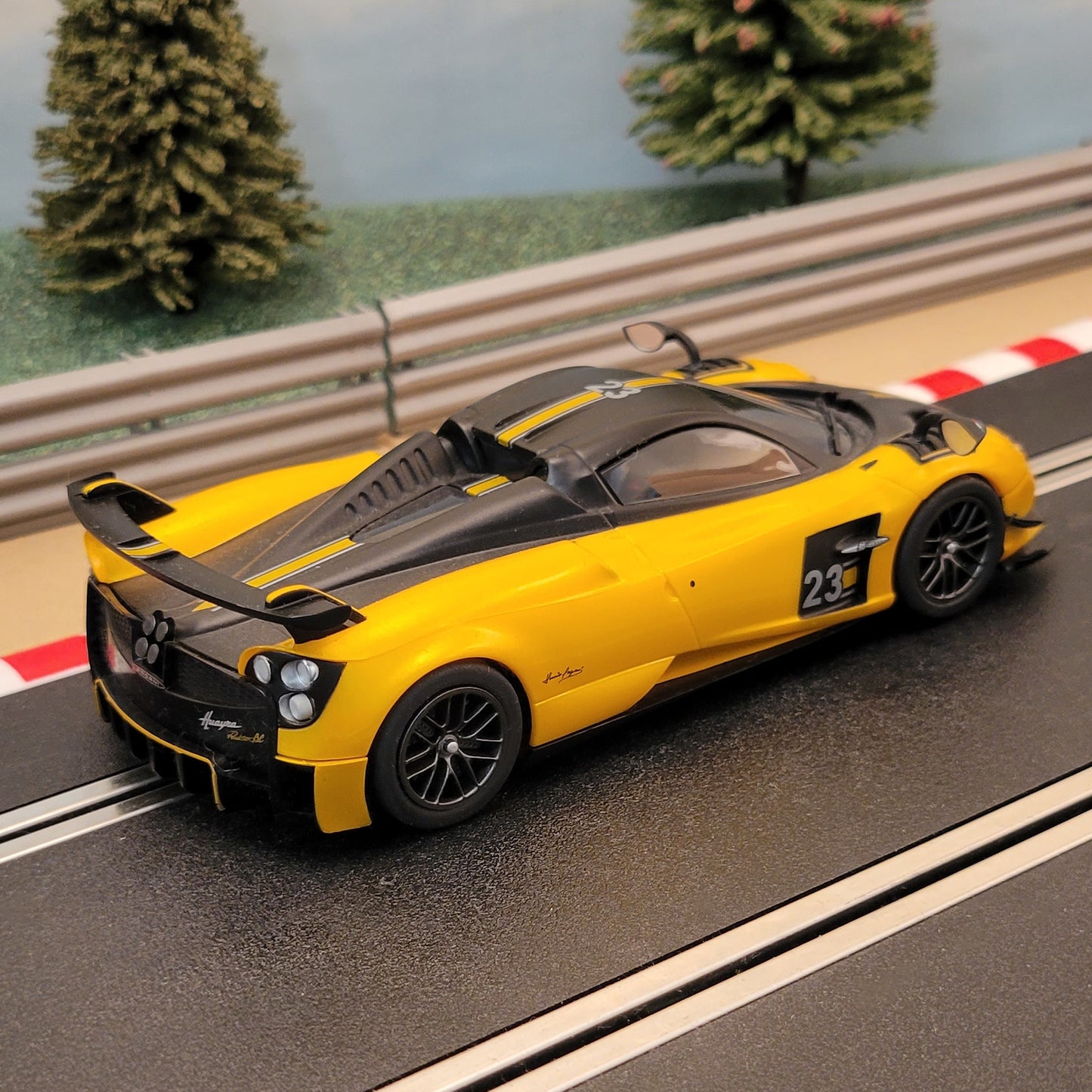 Scalextric 1:32 Car - C4212 Pagani Huayra #23