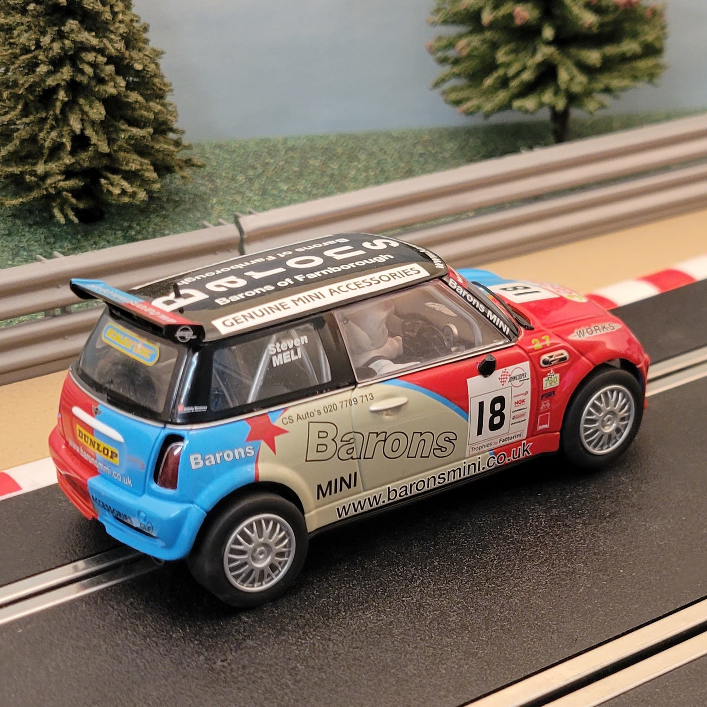 Scalextric 1:32 Digital Car - C2733D BMW Mini Cooper Barons #18 *LIGHTS* #J