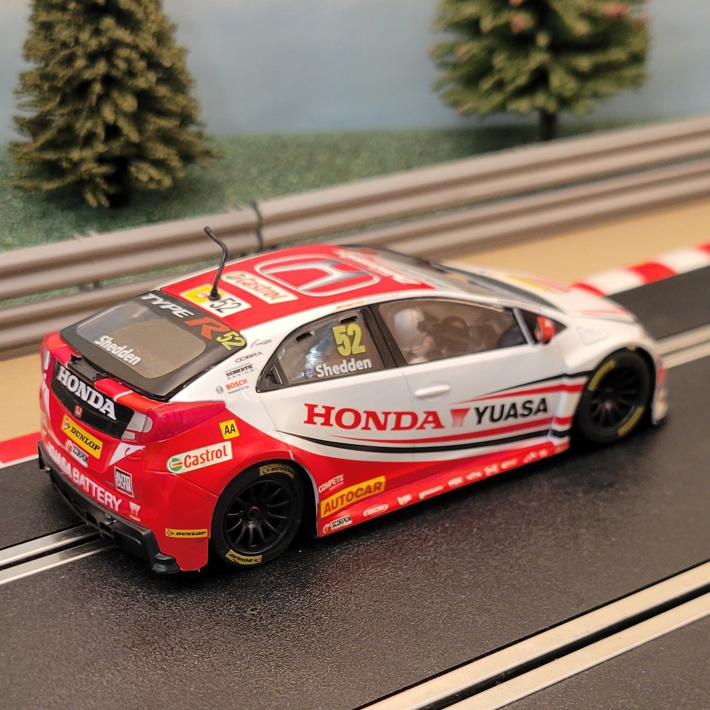 Coche Scalextric 1:32 - Honda Civic Halfords #52 Shedden