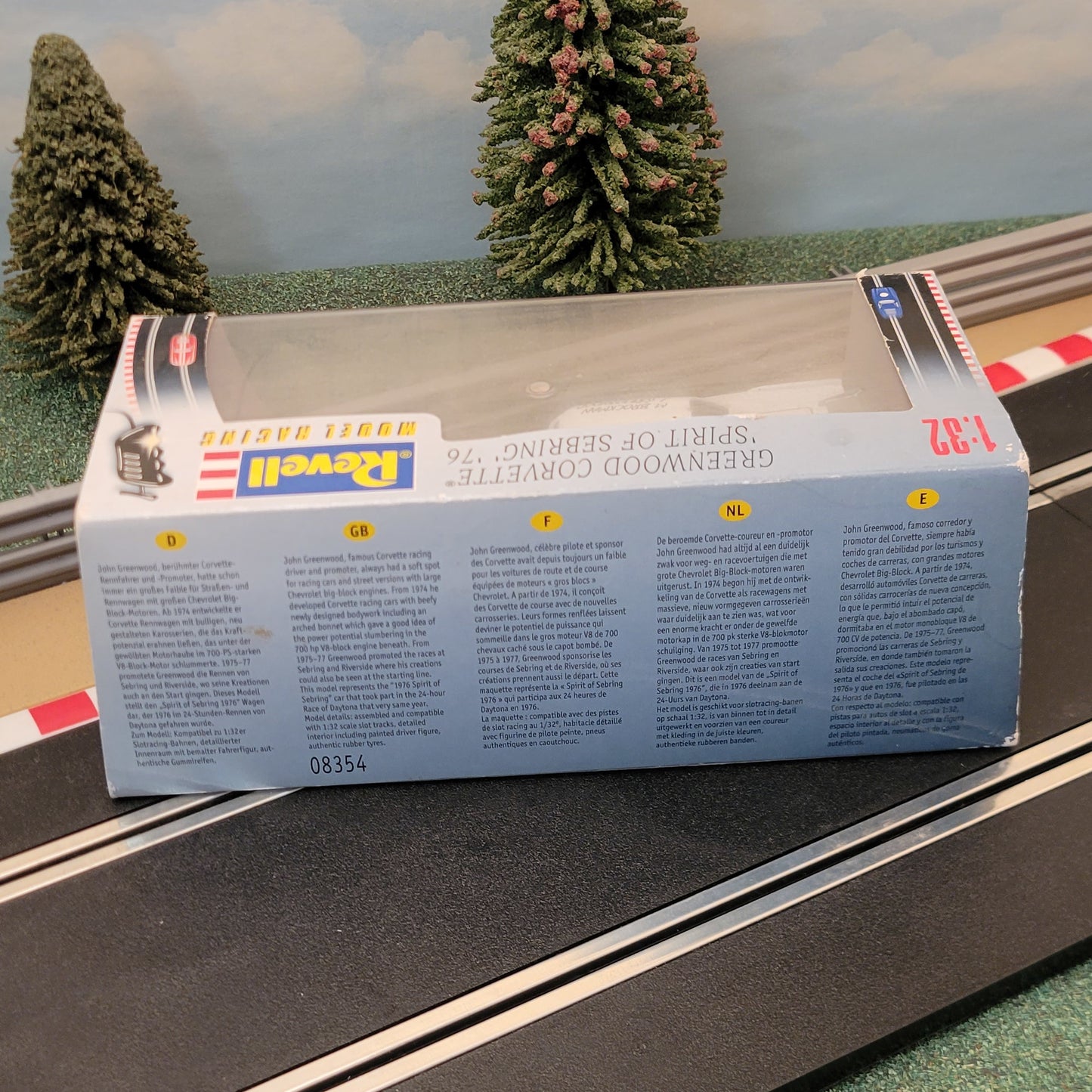 Revell Slot Car 08354 Greenwood Corvette Spirit Sebring '76 Runs On Scalextric