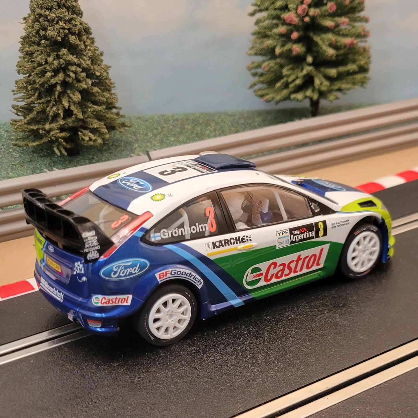 Scalextric 1:32 Car - C2802 Ford Focus 4WD WRC 2006 #3 Gronholm *LIGHTS* #Q