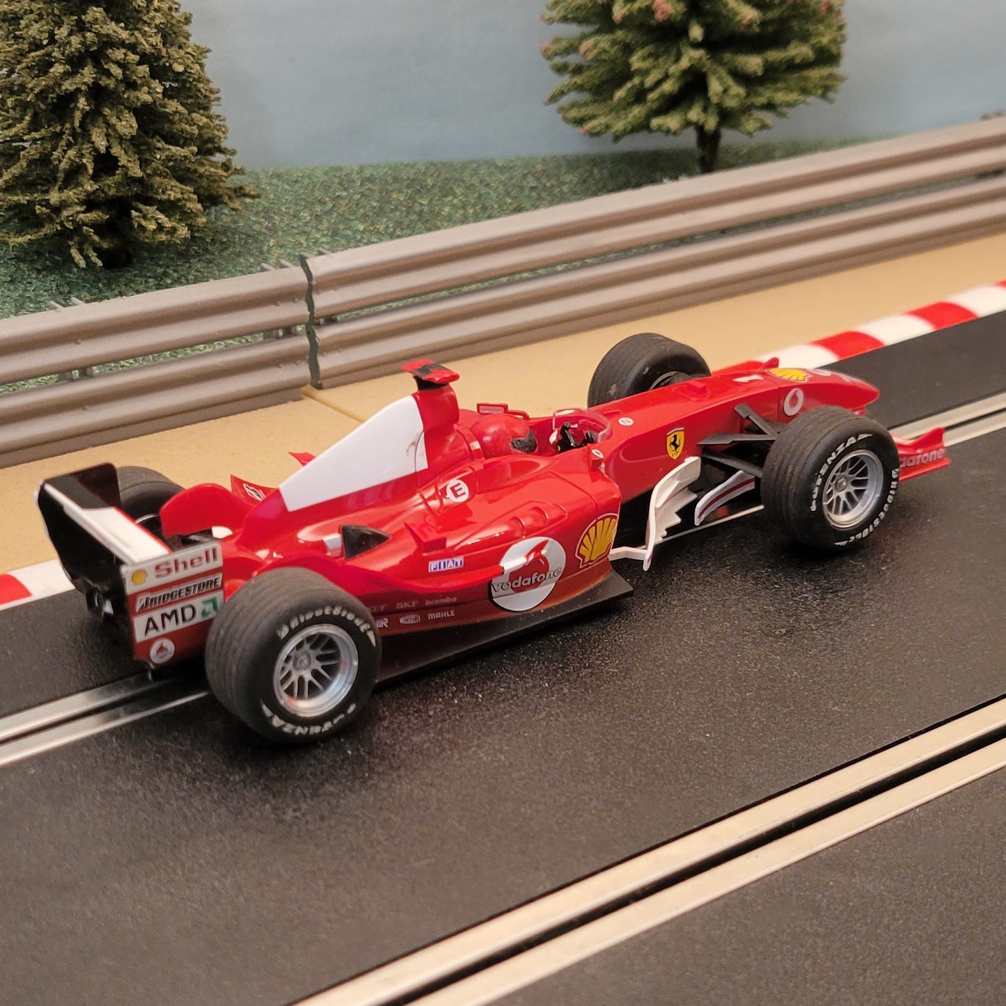 Coche Scalextric 1:32 - C2676 F1 Ferrari F2004 - Michael Schumacher Nº 1 #E
