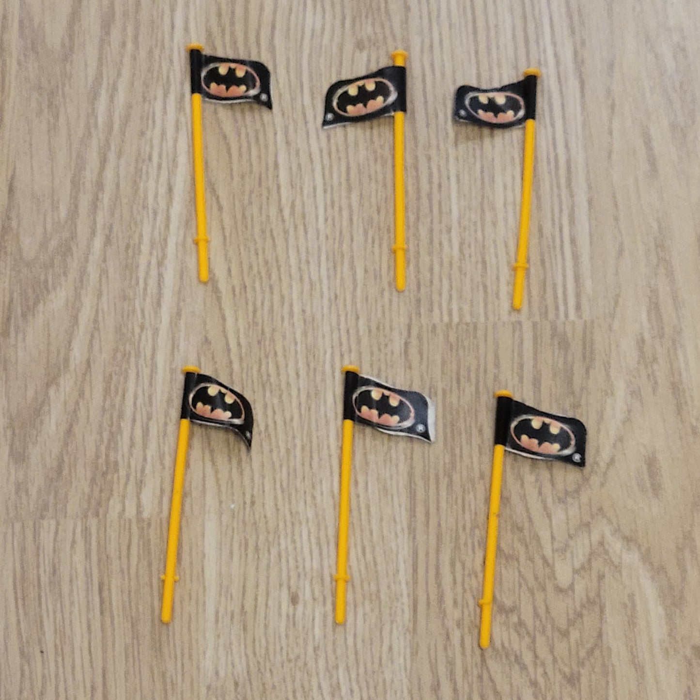 Scalextric Classic 1:32 Batman Flagpoles With Flags