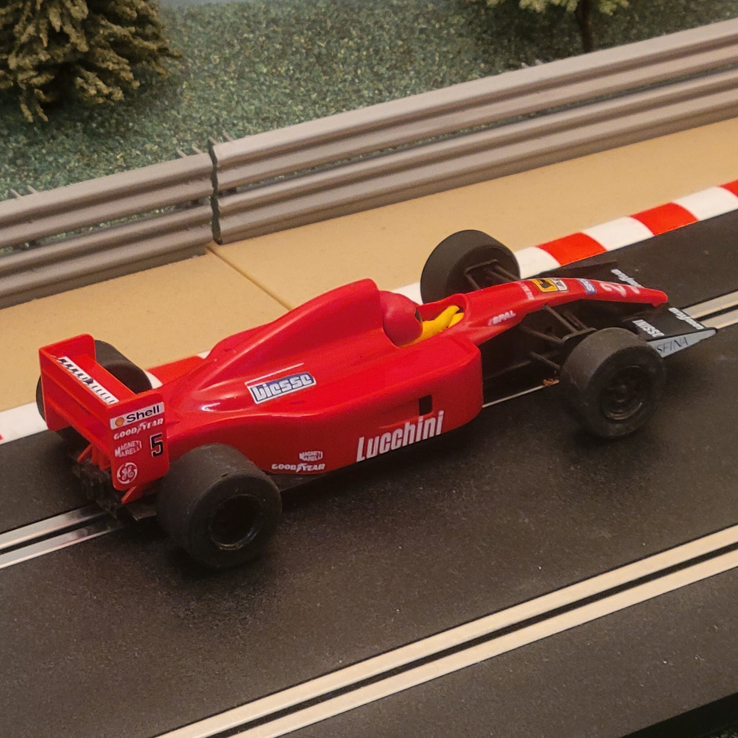 Coche Scalextric 1:32 - F1 Fórmula Uno - Ferrari Shell Asprey #6