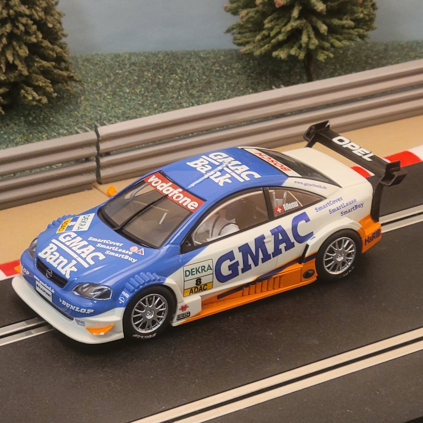 Coche Digital Scalextric 1:32 - C2569 DTM Opel V8 Coupé #8 *LUCES*