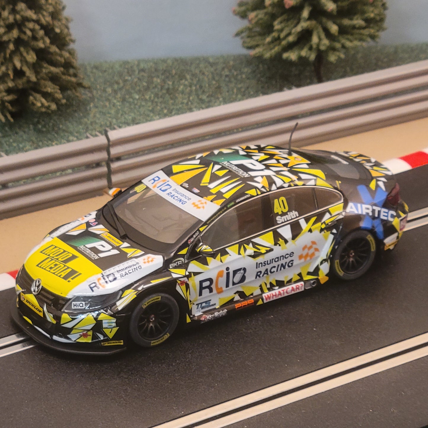 Scalextric 1:32 Car - C3864 VW Passat Aron Smith BTCC *LIGHTS* #40 #S