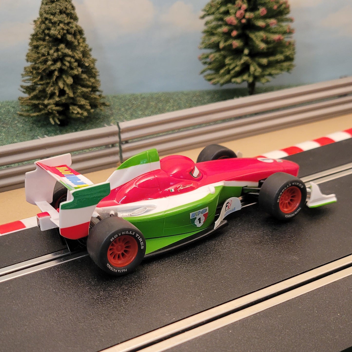 Coche Scalextric 1:32 - C3187 Disney Pixar Francesco Bernoulli #1