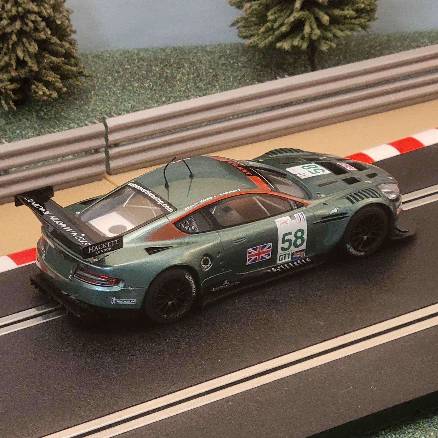 Scalextric C2758D Digital Aston Martin DBR9 GT Racing #58 *LIGHTS* #M