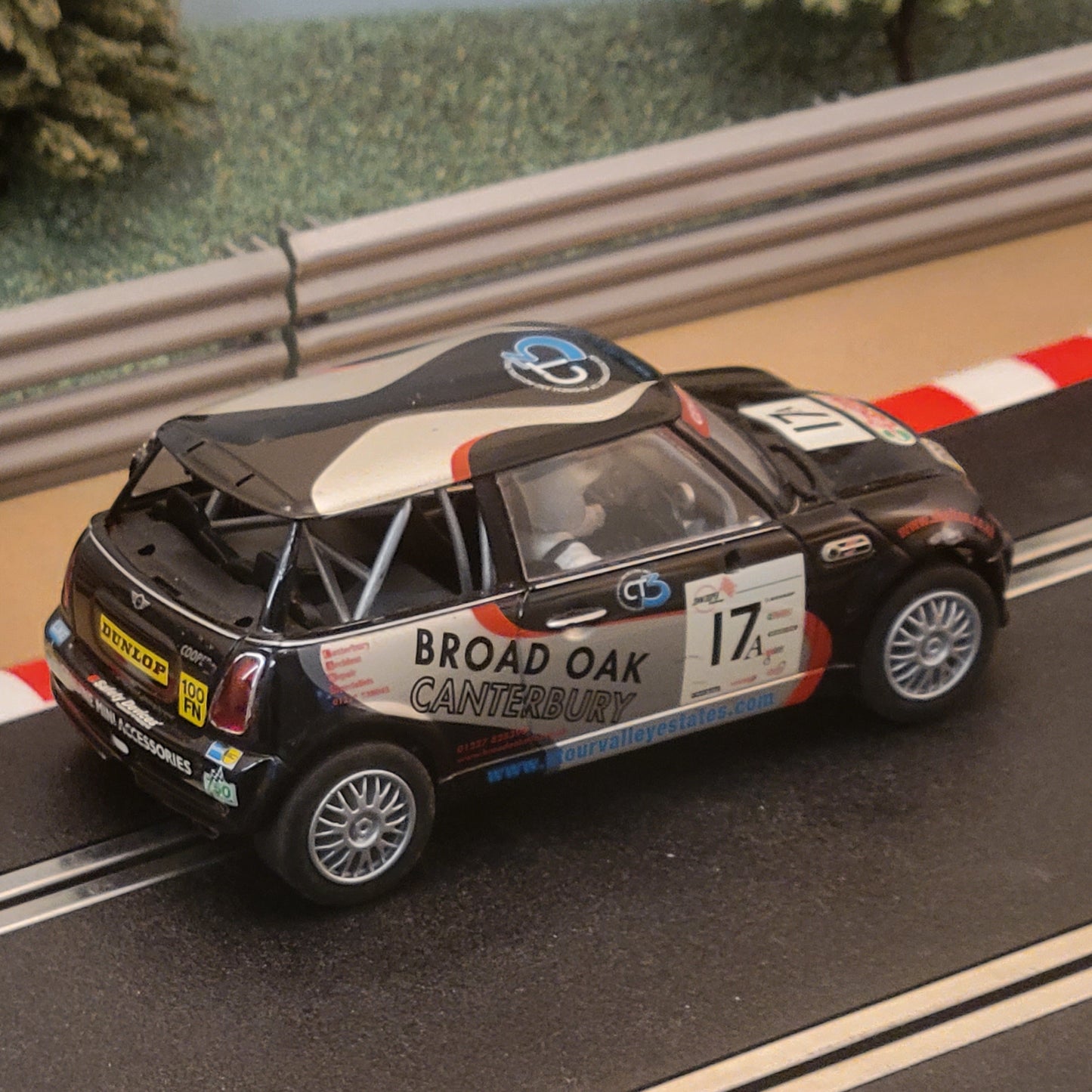 Scalextric 1:32 Digital Car - C2565D Black Mini Cooper Broad Oak #17 *LIGHTS* #J