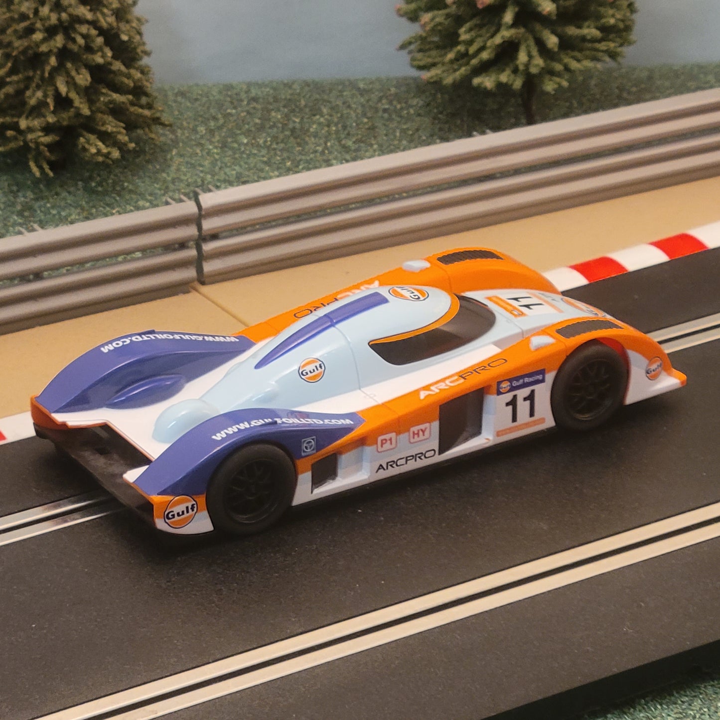 Scalextric 1:32 Start Car - Gulf Le Mans Prototype #11