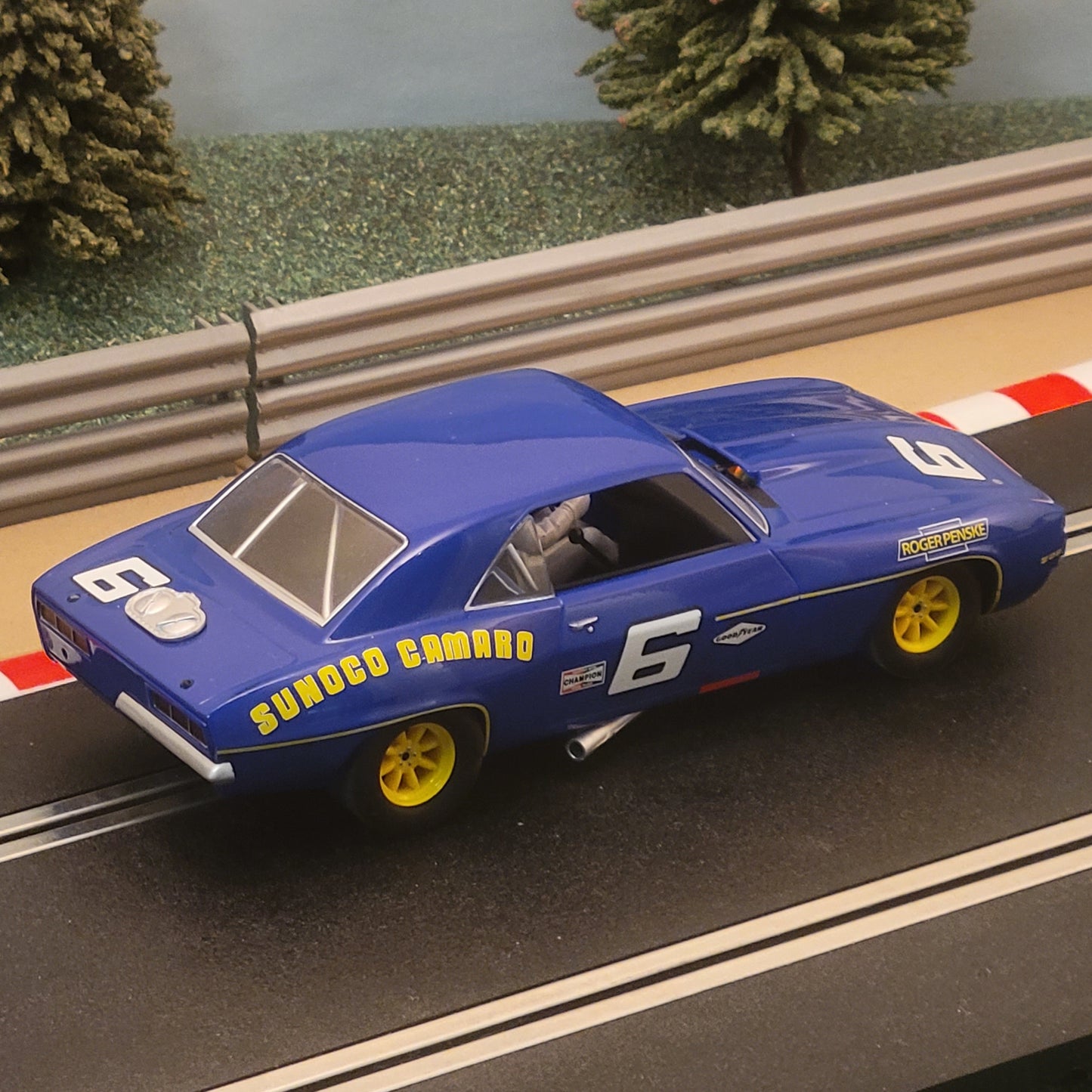 Coche Scalextric 1:32 - C3258 Azul Chevrolet Camaro Stevenson Motorsport Sunoco #6