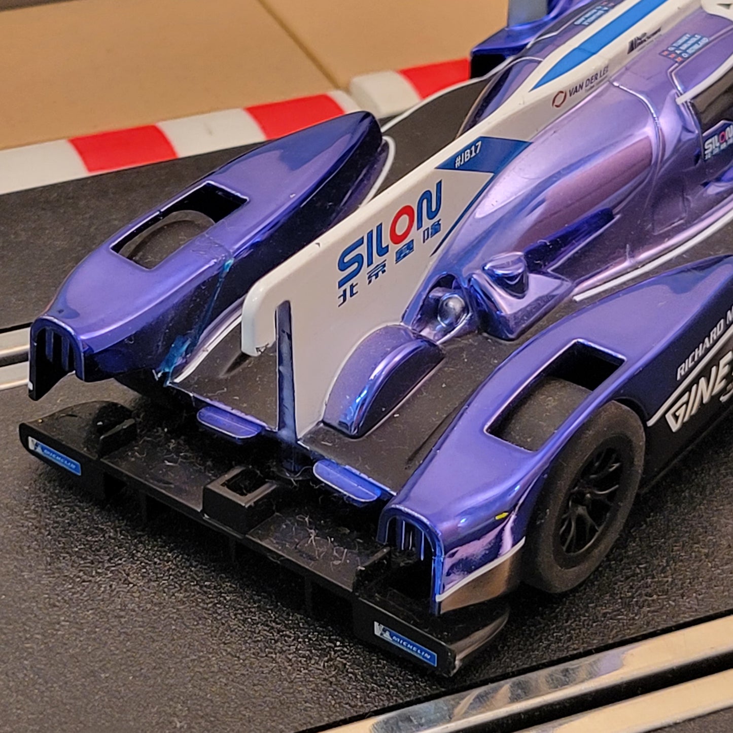Coche Scalextric 1:32 - Azul Ginetta G60 LMP1 Le Mans #6 *LUCES* #S