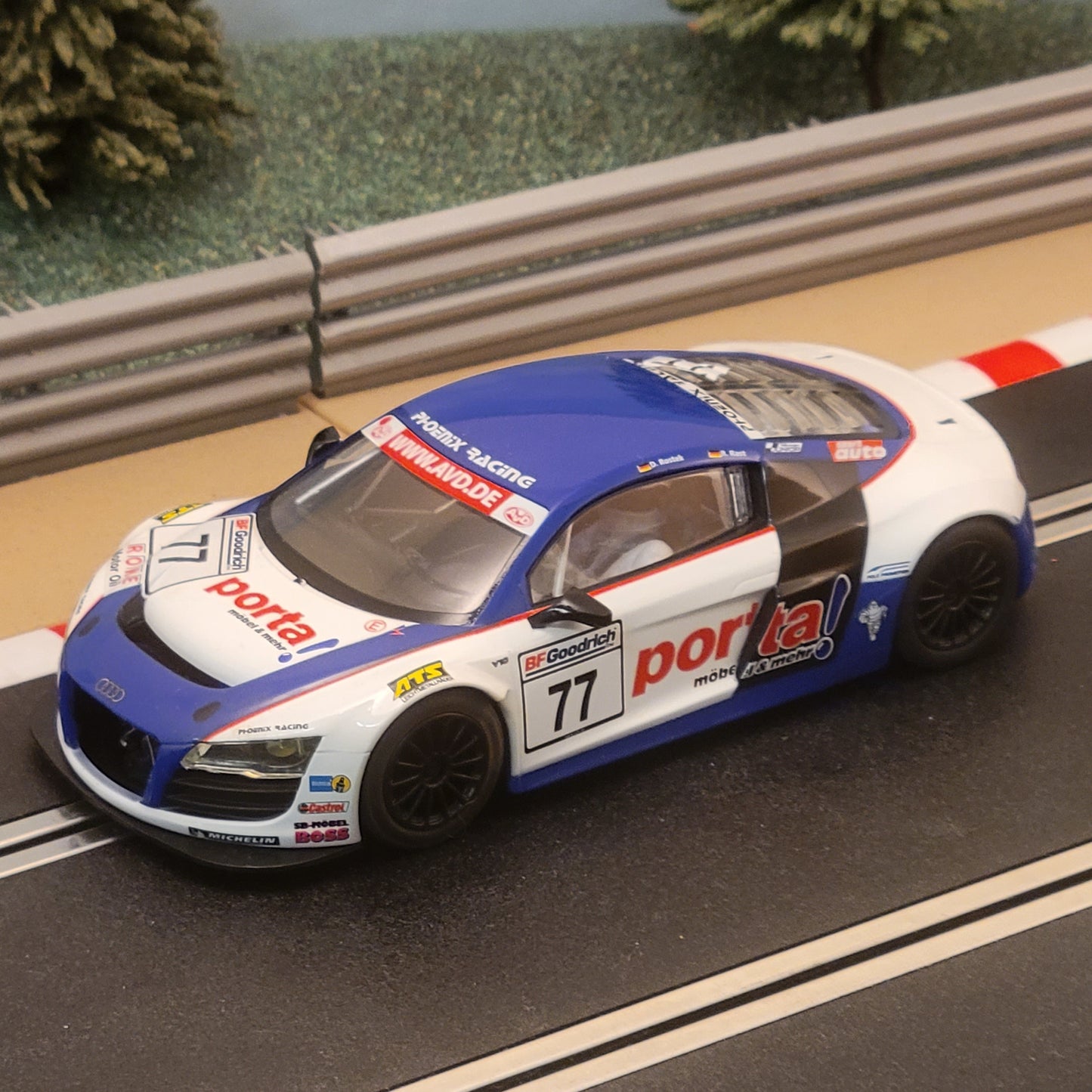 Scalextric 1:32 Car - C3286 Audi R8 LMS GT3 Phoenix Racing *LIGHTS* #77 #GWS