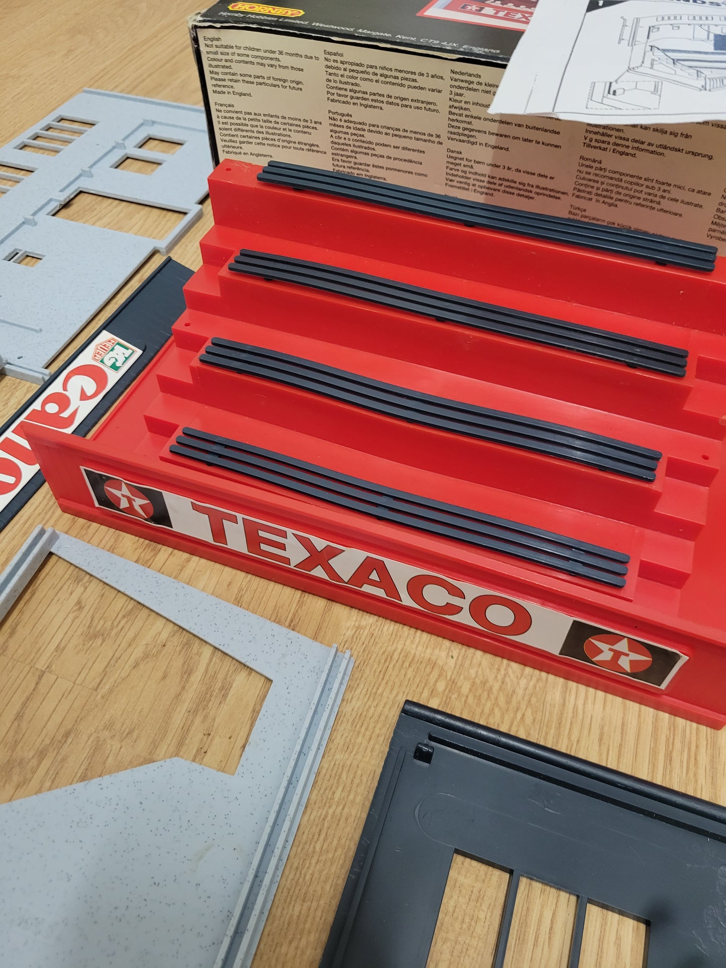 Scalextric 1:32 Building - C636 Grandstand - Spectator Stand #E
