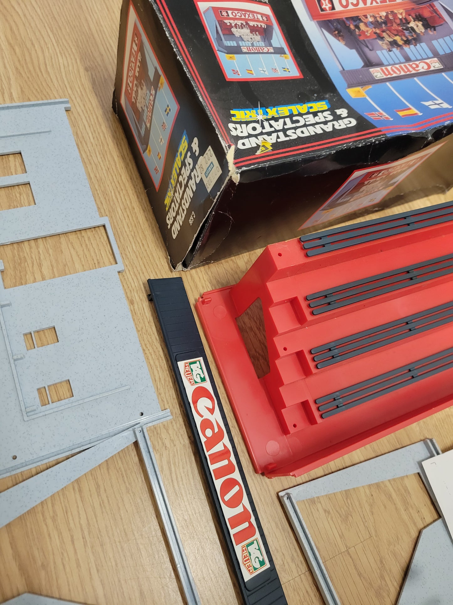 Scalextric 1:32 Building - C636 Grandstand - Spectator Stand #E
