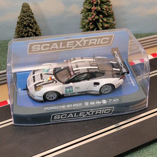 Scalextric 1:32 Car - C3944 Porsche 911 RSR 2016 Le Mans #91 *LIGHTS*