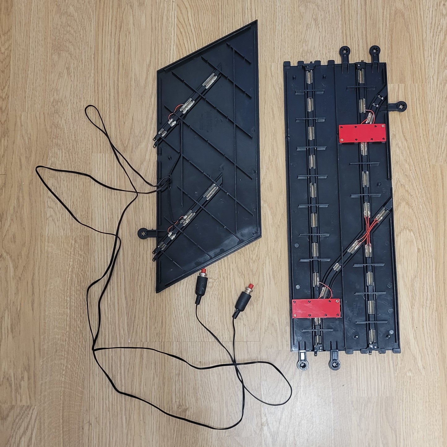 Scalextric Classic 1:32 Track - PT91 & A251 Le Mans Start Paddock #A