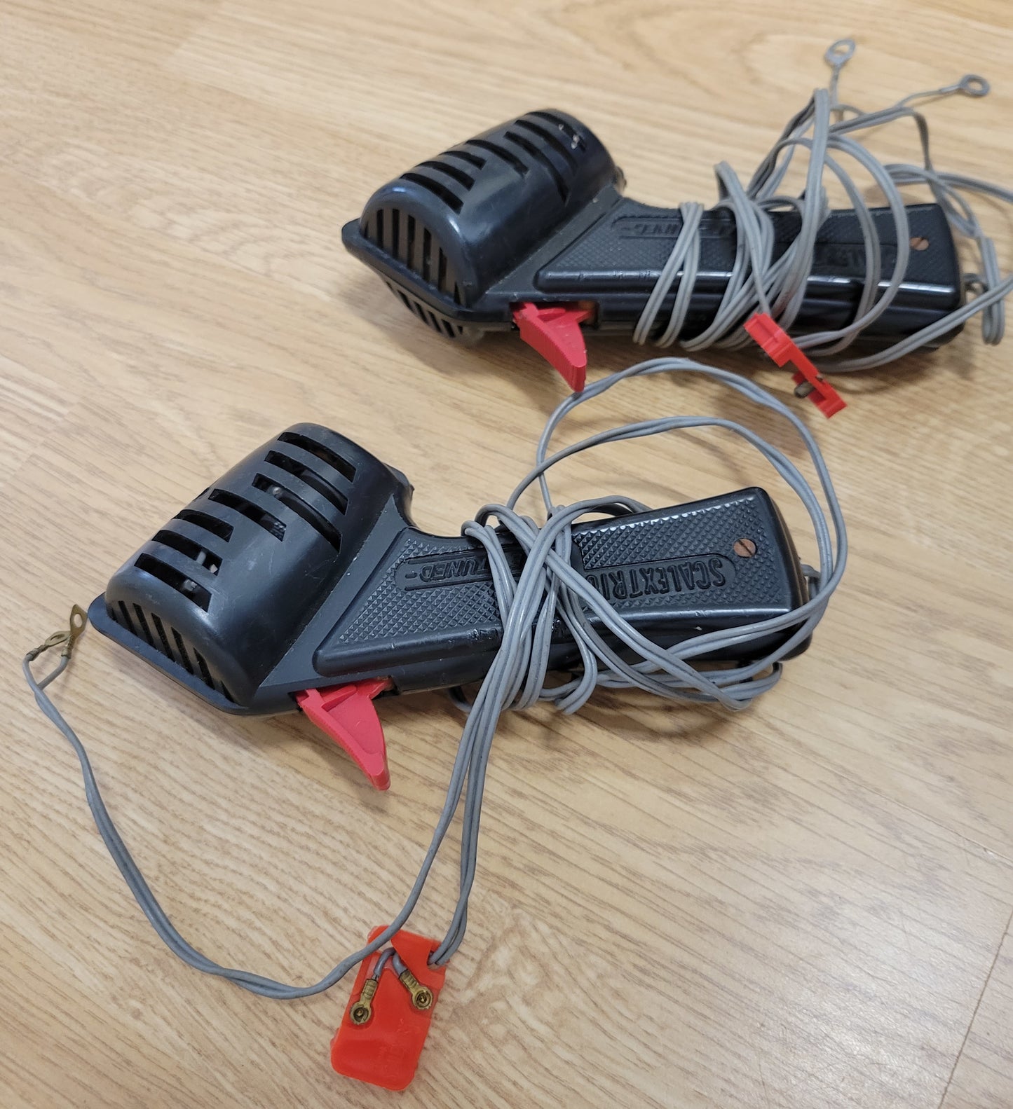 Pair Of Scalextric Classic Controllers Throttles A262 Race Tuned - Red Trigger