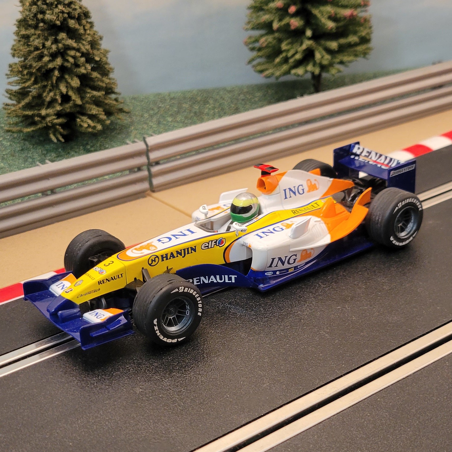 Scalextric C2780 ルノーF1チーム2007 #3 スロットカー Scalextric 1:32 Digital Car - C2780D Renault F1 Team ING #3