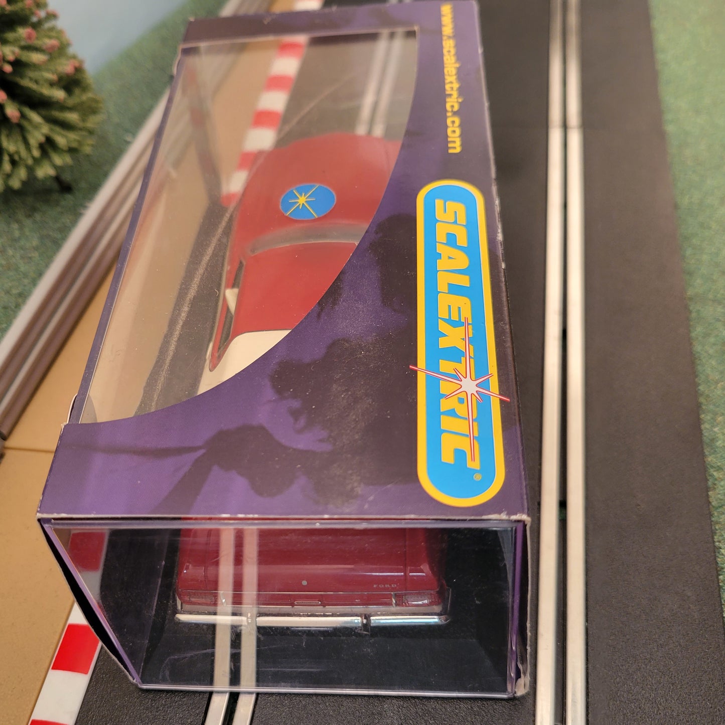 Scalextric 1:32 Car - C2553 Ford Gran Torino 1976 Starsky & Hutch *LIGHTS*