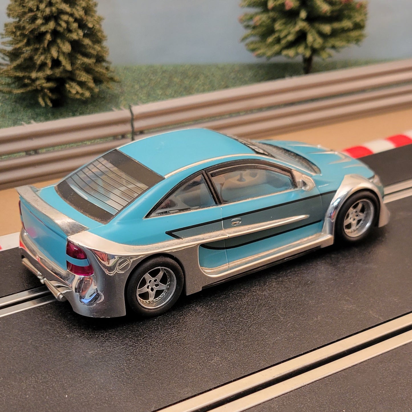 SCX 1:32 Car - 62430 Tuning-2 2007 With Under-Sill *LIGHTS*