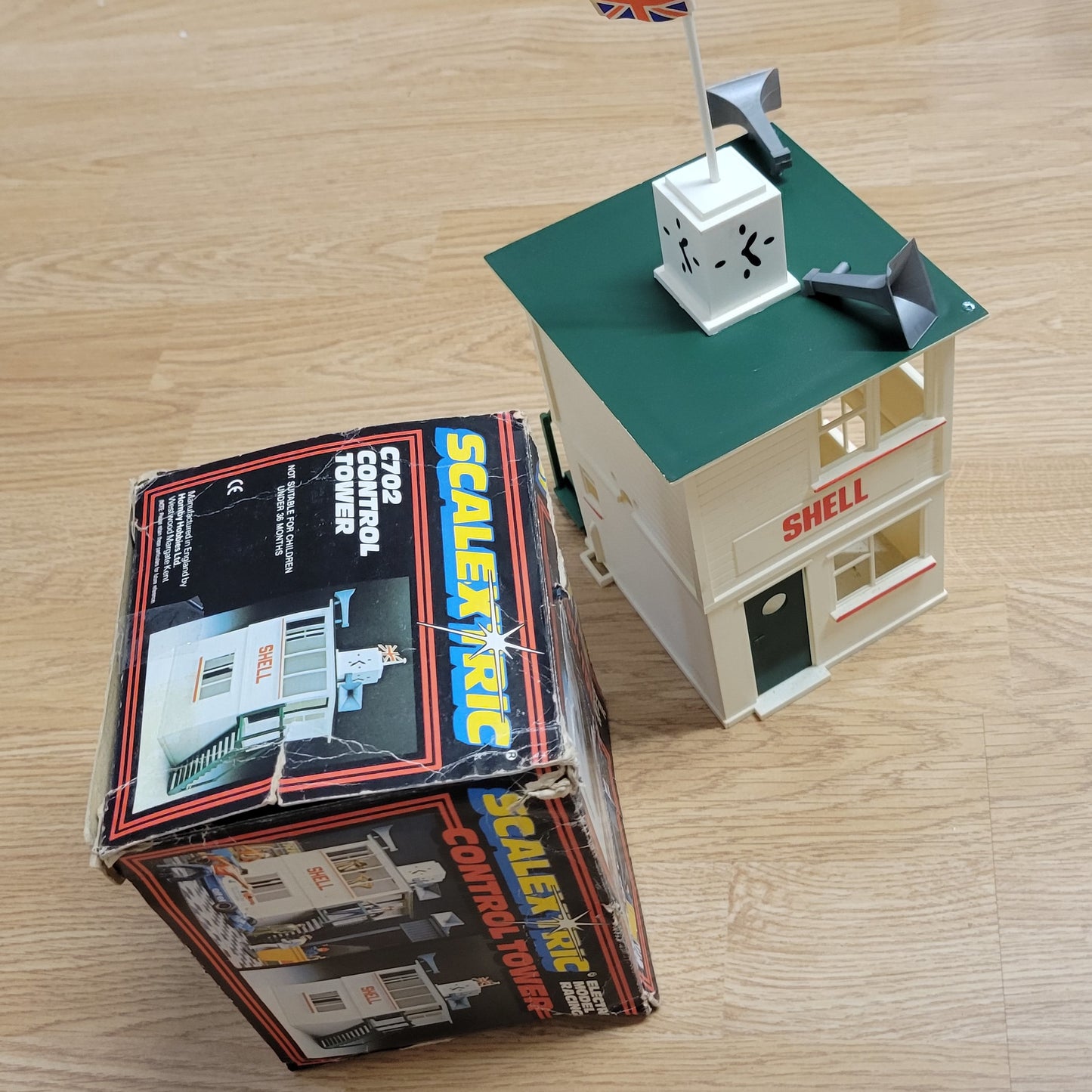 Scalextric 1:32 Building - C702 Control Tower - In Box