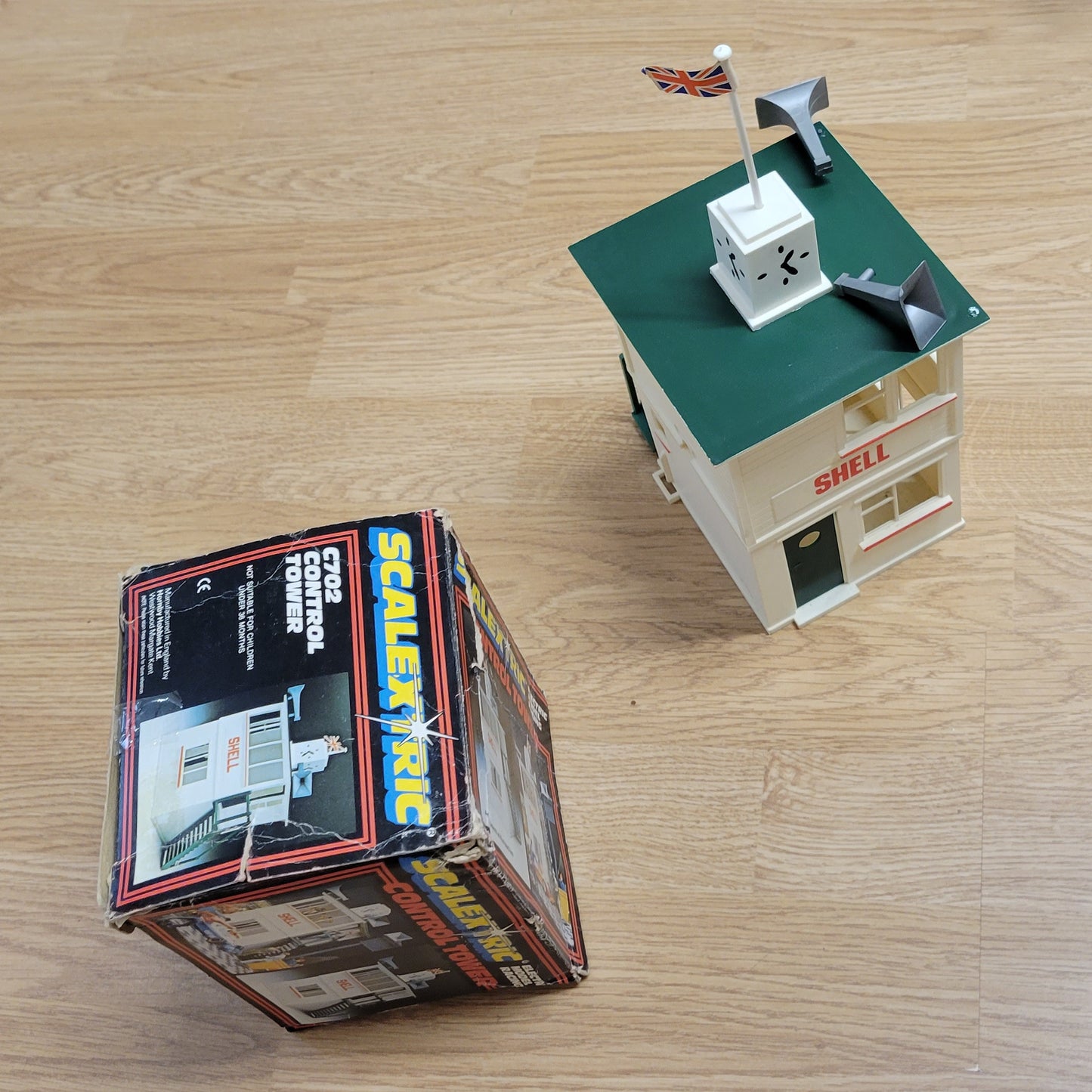 Scalextric 1:32 Building - C702 Control Tower - In Box
