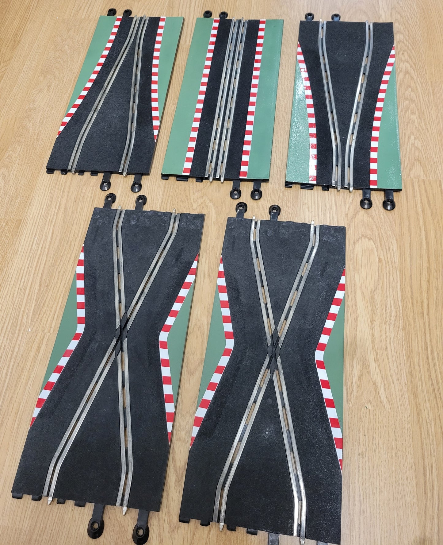 SCX 1:32 Track - Equivalent to Scalextric PT74 PT75 Long Chicane & PT82