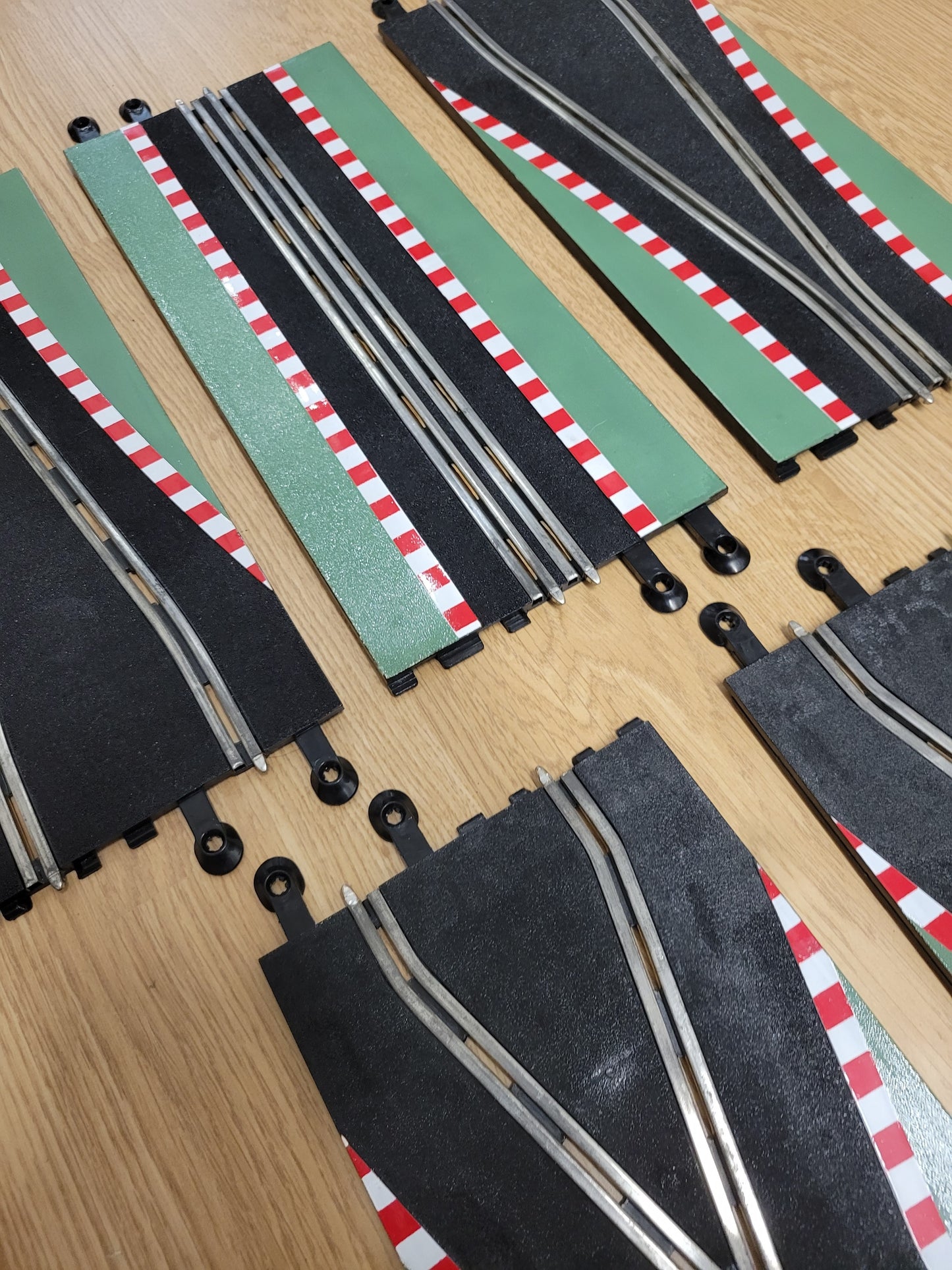 SCX 1:32 Track - Equivalent to Scalextric PT74 PT75 Long Chicane & PT82